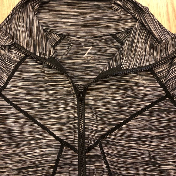 Zella Zip Up - Picture 3 of 5